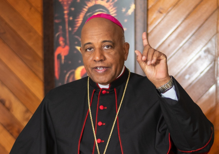 Monseñor Ruiz encabezará eucaristía por el 201.º aniversario de la Independencia de Bolivia